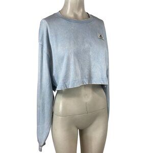 AIR JORDAN - WOMEN'S LARGE - LIGHT BLUE LONG SLEEVE CREW NECK LOOSE FIT CROP TOP